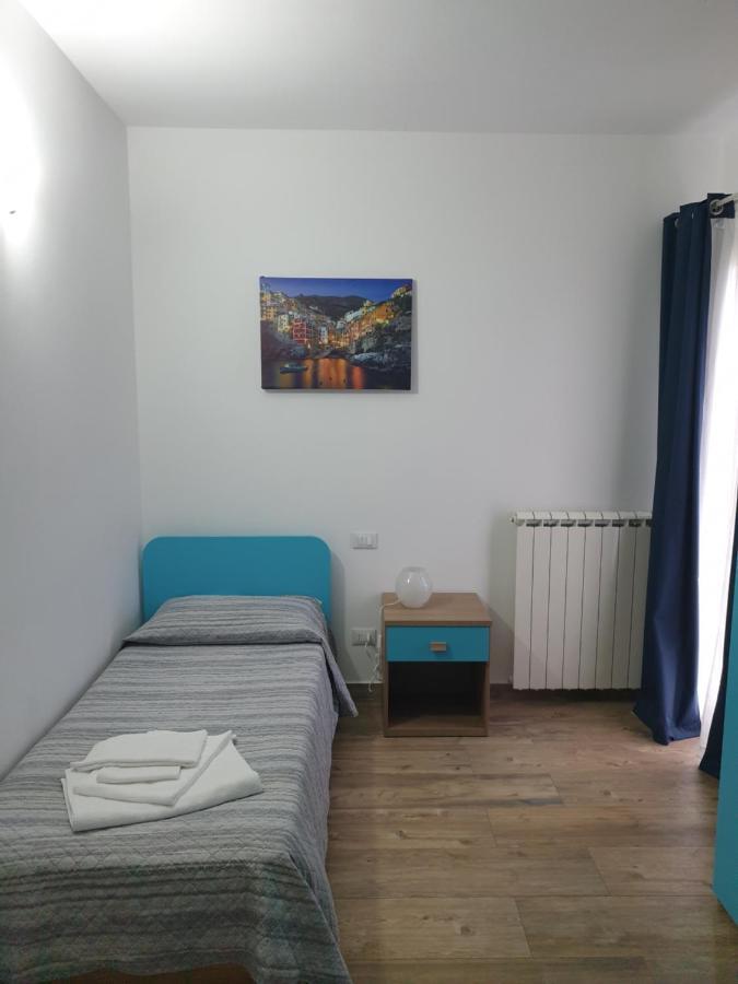 Ca Thomas Hotel Castelnuovo Magra Szoba fotó
