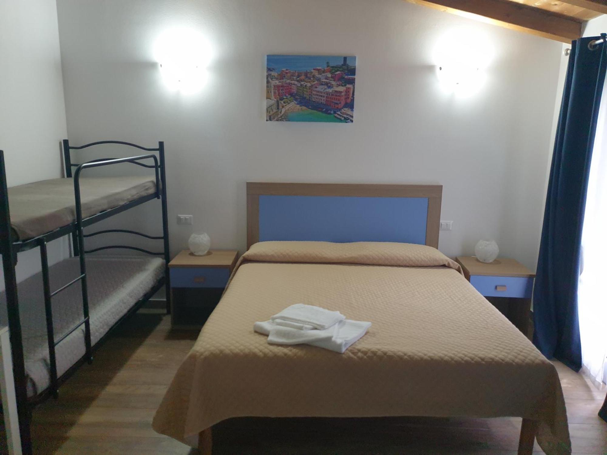 Ca Thomas Hotel Castelnuovo Magra Szoba fotó