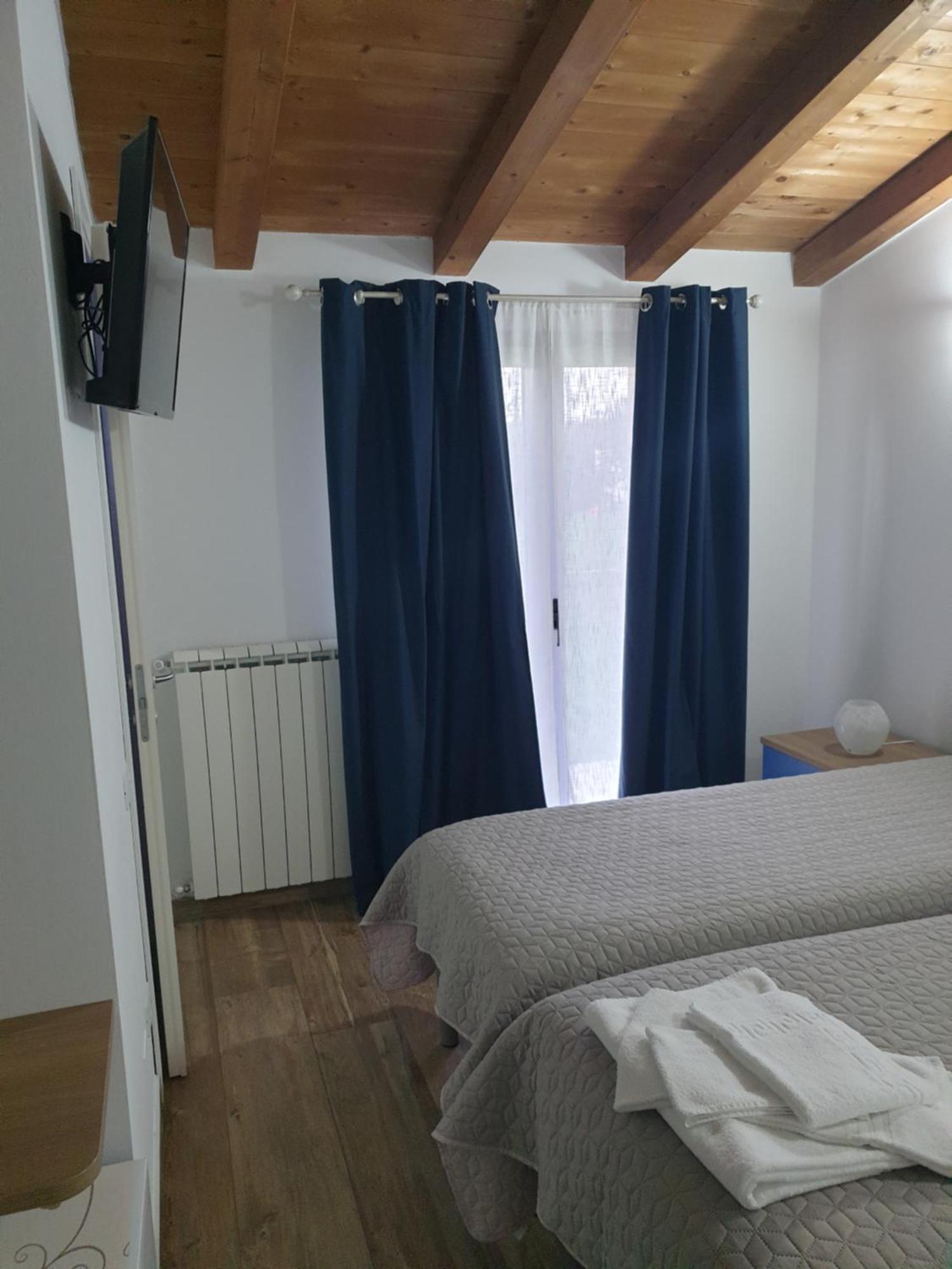 Ca Thomas Hotel Castelnuovo Magra Szoba fotó