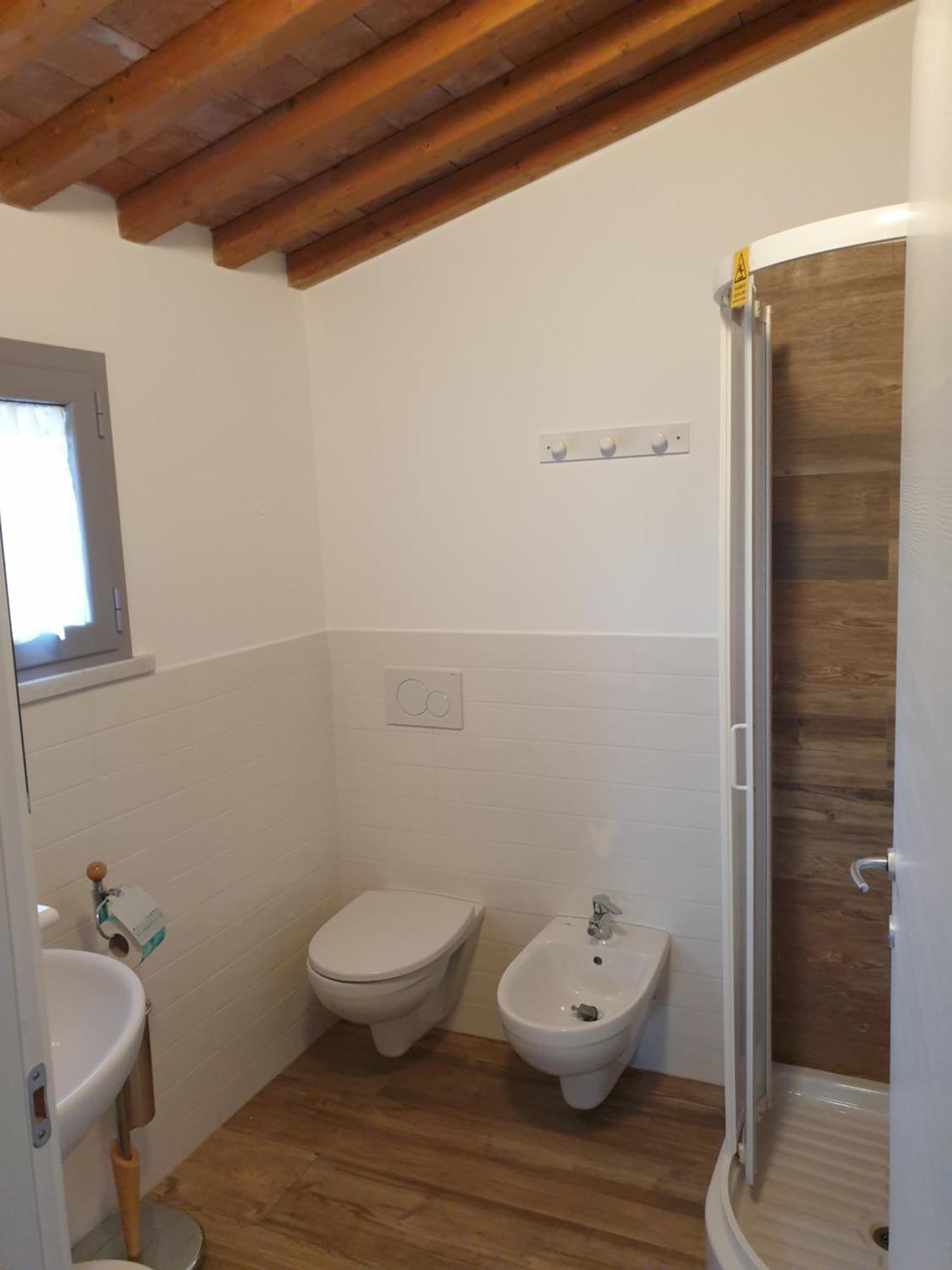 Ca Thomas Hotel Castelnuovo Magra Szoba fotó