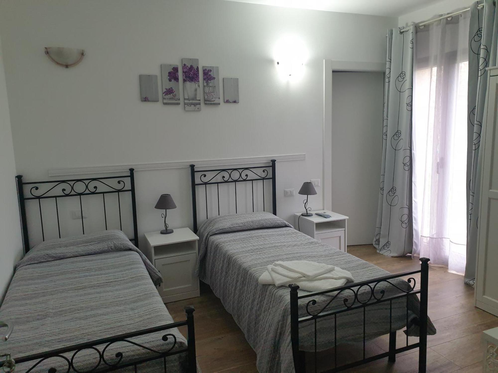 Ca Thomas Hotel Castelnuovo Magra Szoba fotó