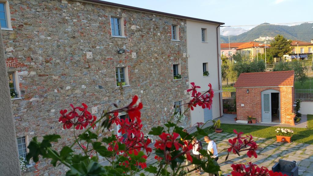 Ca Thomas Hotel Castelnuovo Magra Kültér fotó