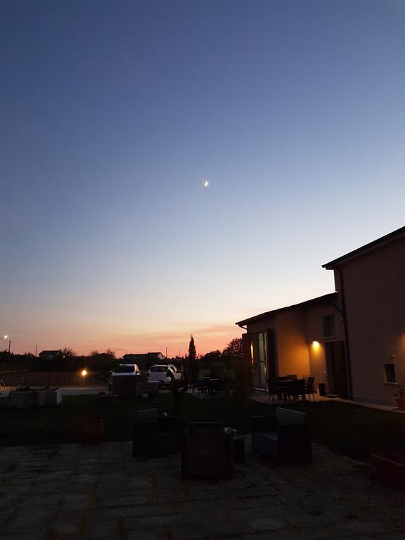 Ca Thomas Hotel Castelnuovo Magra Kültér fotó