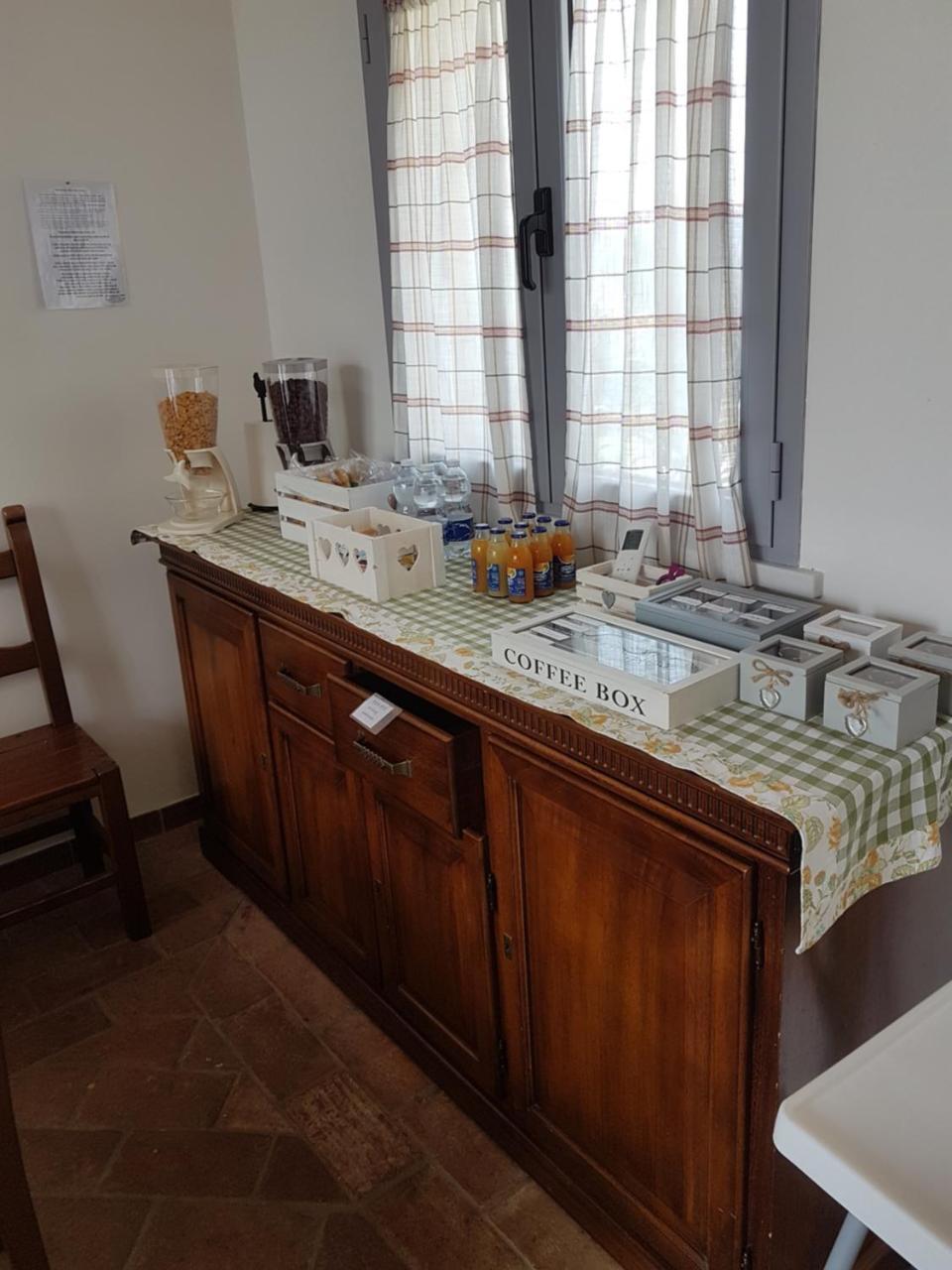 Ca Thomas Hotel Castelnuovo Magra Kültér fotó
