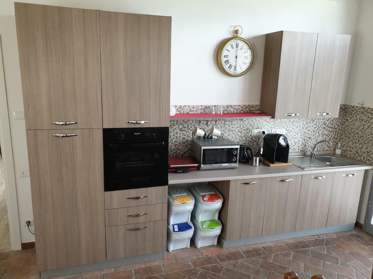 Ca Thomas Hotel Castelnuovo Magra Kültér fotó